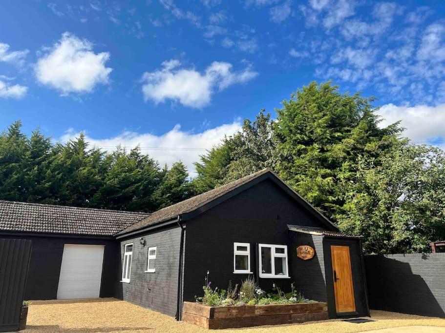 The Saddle Inn, Snetterton Circuit Apartamento *